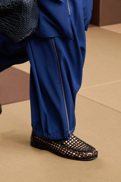 Look 12